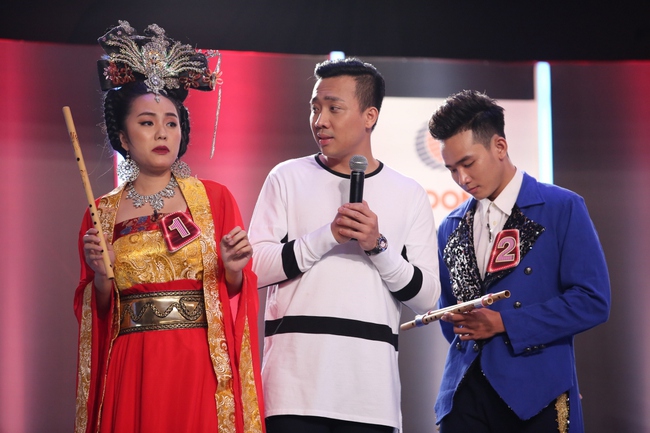 Hoa hậu Phạm Hương giật thót vì bị trai lạ tỏ tình trên sóng truyền hình - Ảnh 5.