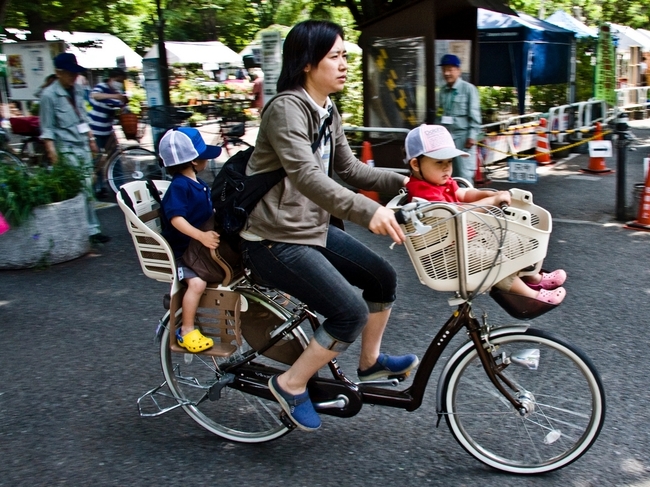 Mẹ Việt nuôi dạy con ở Nhật: Người ngoài nhìn vào hâm mộ, người trong cuộc sốc lên sốc xuống - Ảnh 2.