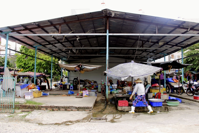 Gặp “vị cứu tinh” hiến đất mở chợ cho người bán rong ở Sài Gòn - Ảnh 11.