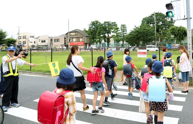 Trẻ em Nhật tự đi bộ tới trường: An toàn hay không? - Ảnh 3.