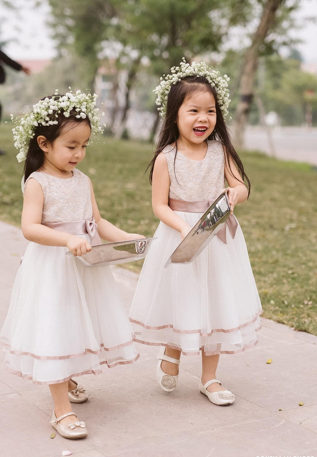 Đám cưới kiểu 999 đóa hồng của cô dâu Việt suốt 8 năm yêu không nhận được bông hoa nào từ chú rể Mỹ - Ảnh 12.