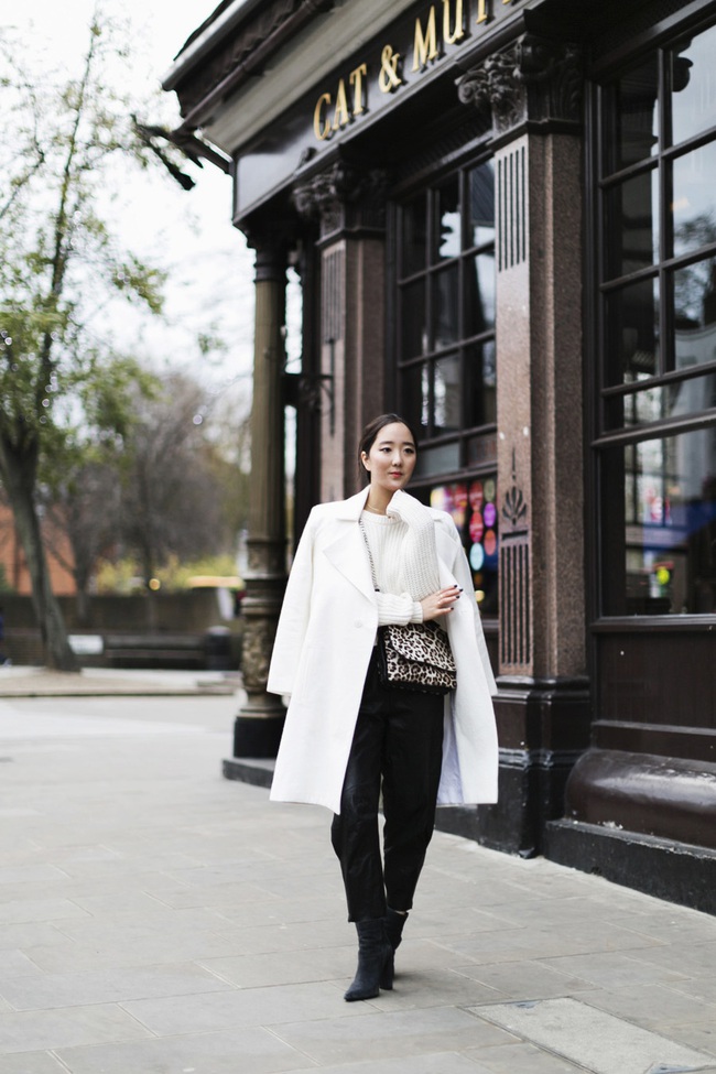 Cá tính nổi loạn hay thanh lịch nhẹ nhàng - bạn đều bắt gặp ở street style của quý cô châu Á tuần này - Ảnh 16.