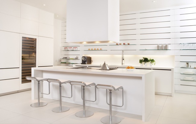 15 căn bếp hiện đại với sắc trắng tinh tế và vô cùng bắt mắt - Ảnh 1.
