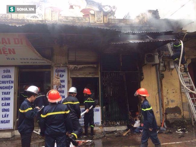 Lửa thiêu rụi căn nhà của con trai cố nhạc sĩ Văn Cao - Ảnh 2. Lửa thiêu rụi căn nhà của con trai cố nhạc sĩ Văn Cao - Ảnh 2.