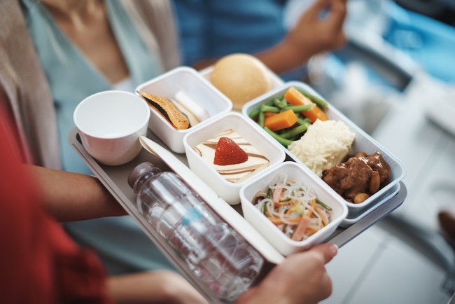 Đọc xong bài này, liệu bạn còn muốn ăn thức ăn trên máy bay nữa hay không? - Ảnh 1.