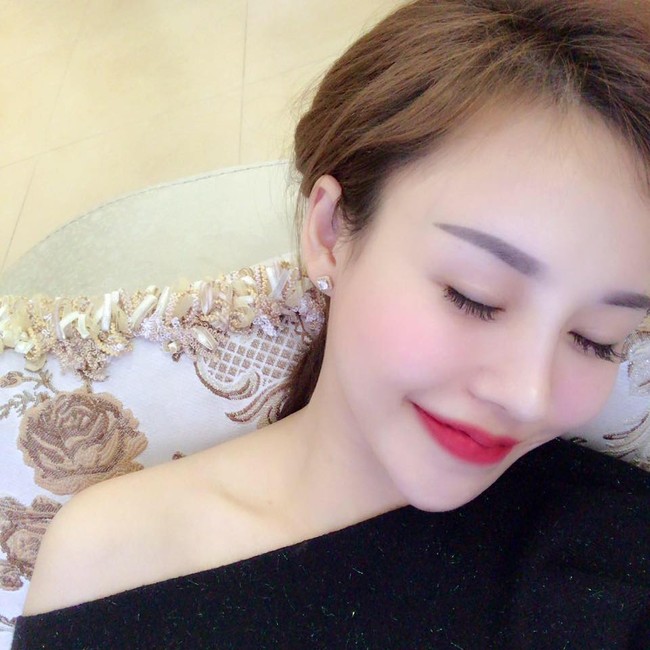 Sự thật gây sốc về hot girl siêu vòng 1 tại bãi biển Sầm Sơn - Ảnh 4.