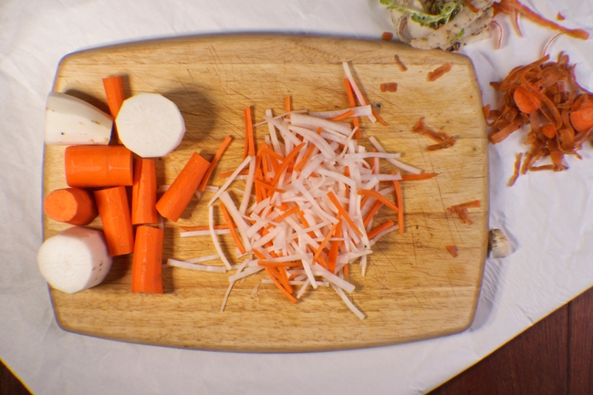 Bạn cũng có thể tự làm hũ cà rốt, củ cải muối chua ngon quên sầu chỉ bằng vài bước cực đơn giản - Ảnh 3.