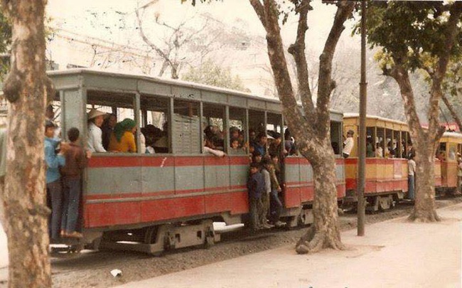  Nhìn bus BRT nay, lại nhớ tàu điện xưa ở Hà Nội - Ảnh 5.