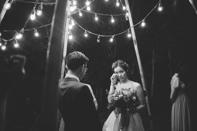 Đám cưới siêu xinh tại khu vườn màu xanh của cặp đôi từng ngầm hẹn ước dưới mưa sao băng - Ảnh 16.