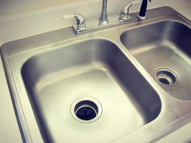 A shiny clean dishwashing sink, this is my secret...