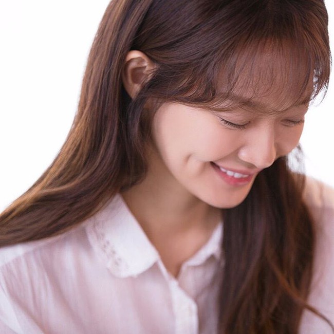 Shin Min Ah xinh đẹp ngỡ ngàng với hình ảnh mới - Ảnh 10.