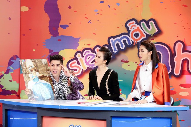 Á hậu Thanh Tú thích thú tạo dáng cùng MC Thanh Mai trên sân khấu - Ảnh 4.