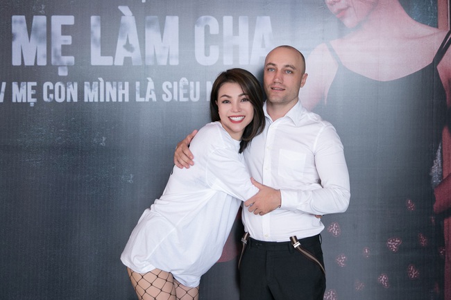 Phi Thanh Vân rơi nước mắt khi nói về chuyện li dị và làm mẹ đơn thân - Ảnh 10. Phi Thanh Vân rơi nước mắt khi nói về chuyện li dị và làm mẹ đơn thân - Ảnh 10.