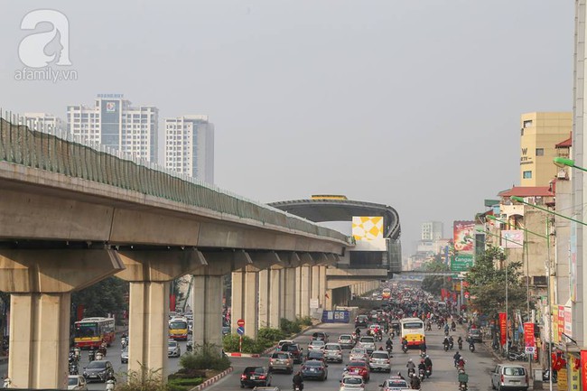 Hình ảnh giao thông Hà Nội, Sài Gòn thông thoáng trong buổi sáng ngày đầu tiên đi làm sau Tết - Ảnh 9.