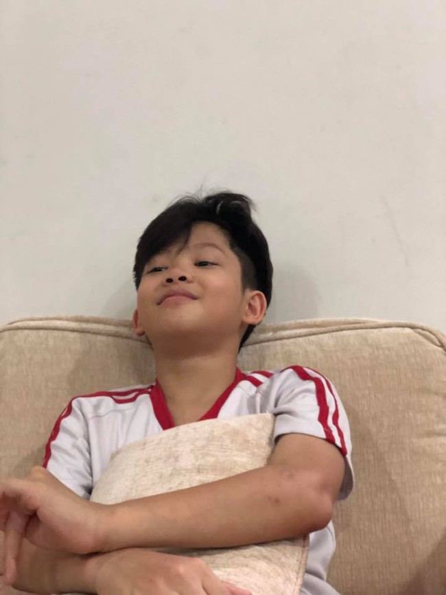 Chuyện dí dỏm ít biết và hình ảnh đời thường hiếm hoi của chú lính chì Thiện Nhân, nay đã khôi ngô chững chạc như thanh niên - Ảnh 13. Chuyện dí dỏm ít biết và hình ảnh đời thường hiếm hoi của chú lính chì Thiện Nhân, nay đã khôi ngô chững chạc như thanh niên - Ảnh 13.
