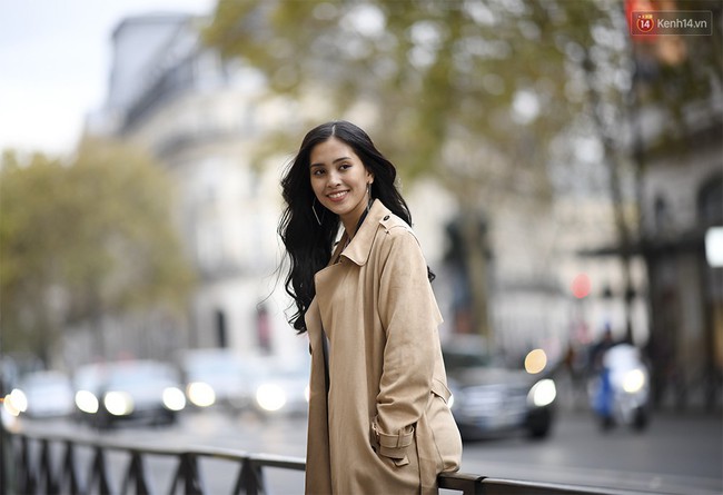 Hoa hậu Tiểu Vy mặt mộc dạo phố Paris, khoe vẻ đẹp đầy sức sống của tuổi 18 - Ảnh 6.