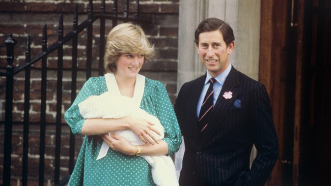 Lần đầu tiên tiết lộ thời kỳ mang thai Hoàng tử William đầy khủng hoảng của Công nương Diana: Cứ đứng lên là nôn ói - Ảnh 2.