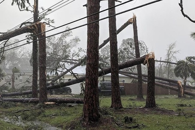 Siêu bão Michael đổ bộ vào Mỹ và Panama với sức tàn phá khủng khiếp - Ảnh 14.