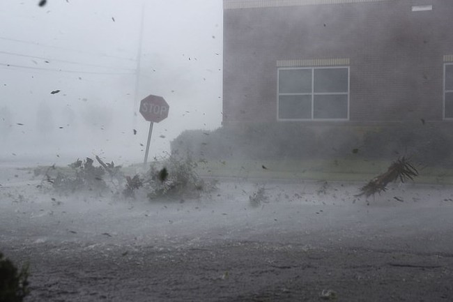 Siêu bão Michael đổ bộ vào Mỹ và Panama với sức tàn phá khủng khiếp - Ảnh 15.