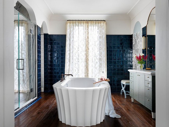 Bất kể lớn bé thế nào thì một căn phòng tắm với thiết kế bồn tắm luôn là tuyệt vời nhất - Ảnh 4.