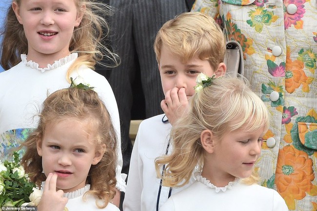 Đâu thua kém cô em lí lắc, Hoàng tử bé George cũng có loạt khoảnh khắc đáng yêu để đời tại đám cưới cô họ - Ảnh 13.
