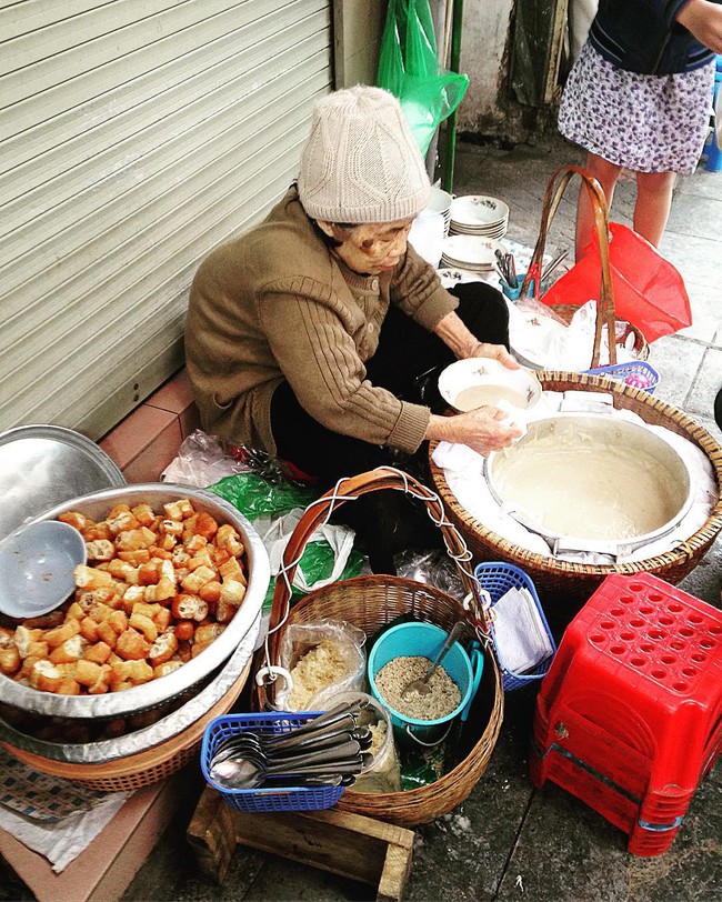 Hà Nội và danh sách những quán ăn ngon có tốc độ hết hàng nhanh như chớp nên thử - Ảnh 1.