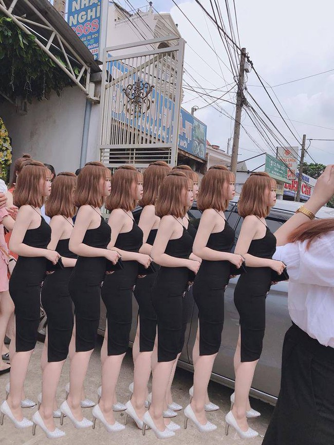 Bấy lâu quy ẩn giang hồ, nay có cô gái nhờ chỉnh ảnh cho sang chảnh, thánh photoshop lại làm dân tình cười đau ruột - Ảnh 7. Bấy lâu quy ẩn giang hồ, nay có cô gái nhờ chỉnh ảnh cho sang chảnh, thánh photoshop lại làm dân tình cười đau ruột - Ảnh 7.