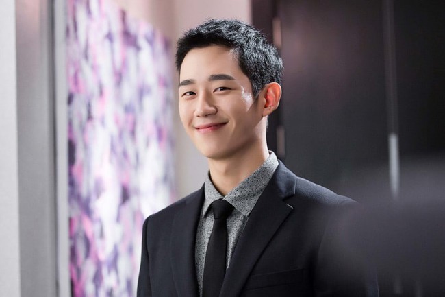 Trai trẻ Jung Hae In bất ngờ tiết lộ không quan tâm đến tuổi tác khi yêu - Ảnh 2.