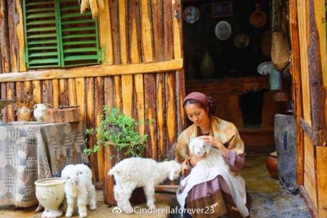 Ngôi nhà trên núi đẹp như tranh vẽ và cuộc sống bình lặng của cô gái tự nhận mình là cô bé Lọ Lem - Ảnh 17.