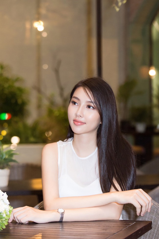 Cuộc gặp hiếm có của các đại diện Việt thi Hoa hậu Quốc tế: Nguyễn Thúc Thùy Tiên đẹp dịu dàng bên đàn chị - Ảnh 7.