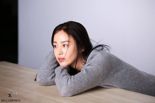 Kim Tae Hee trải lòng sau gần 3 năm nghỉ kết hôn sinh con: Tôi đã cảm nhận được rất nhiều cảm xúc như... - Ảnh 1.