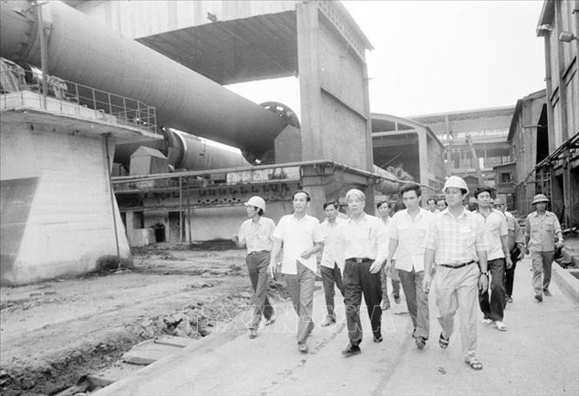 Những hoạt động nổi bật của nguyên Tổng Bí thư Đỗ Mười - Ảnh 3. Những hoạt động nổi bật của nguyên Tổng Bí thư Đỗ Mười - Ảnh 3.