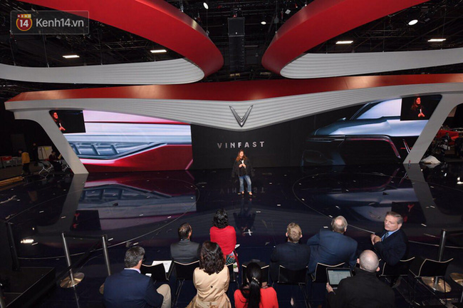 Lộ diện hình ảnh gian hàng và sân khấu khủng với màn hình LED 6K của VinFast tại Paris Motor Show 2018 - Ảnh 5.
