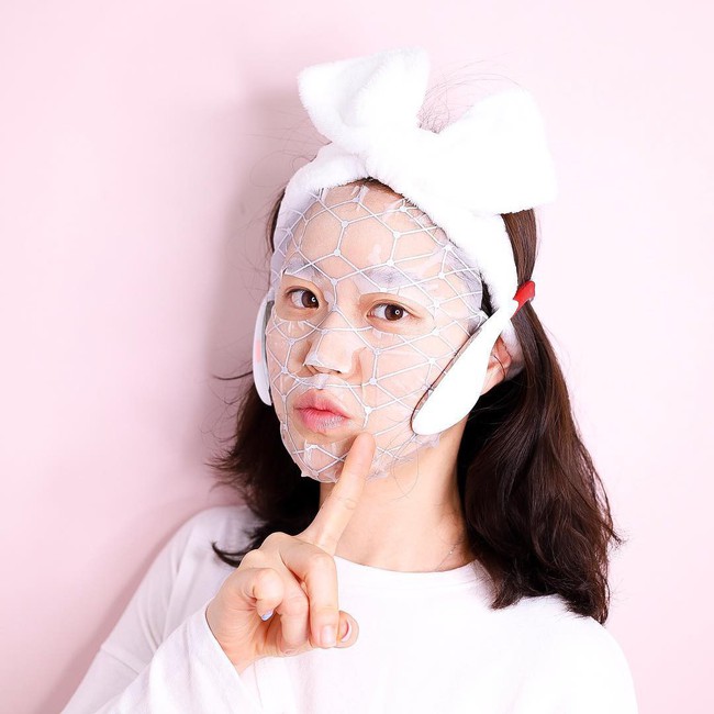 Chỉ đắp mặt nạ thì quá thường, món “bảo bối” giúp da căng bóng này đang được nhiều cô gái Hàn sử dụng - Ảnh 3.