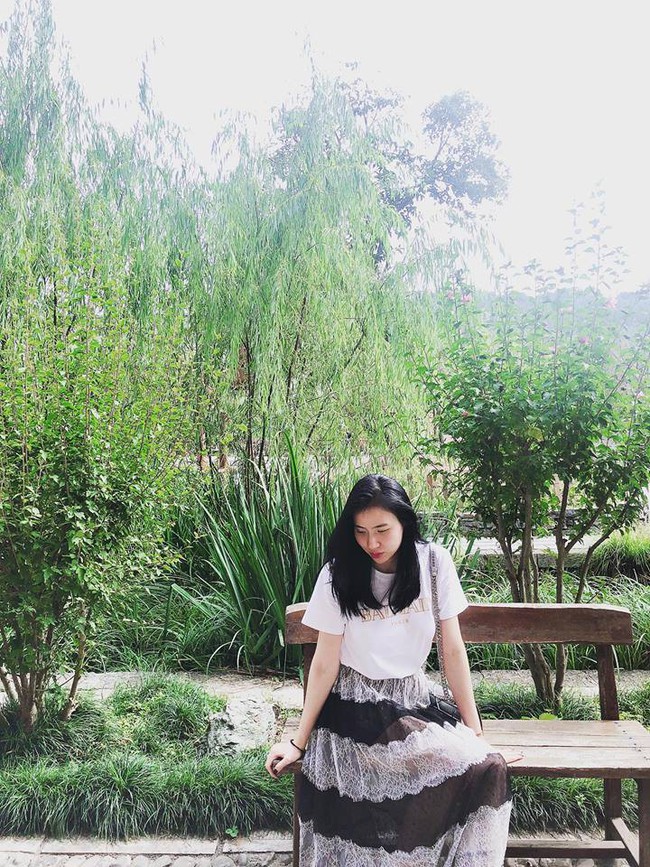 Loạt hot mom, người khoe dáng nuột người khoe phong cách cực trẻ trung trong street style tuần này - Ảnh 6. Loạt hot mom, người khoe dáng nuột người khoe phong cách cực trẻ trung trong street style tuần này - Ảnh 6.