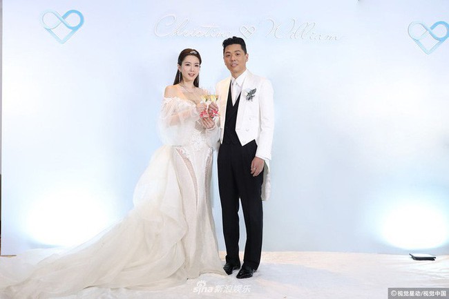 Hoa hậu ân ái trong ô tô tổ chức đám cưới đổi đời với đại gia Hong Kong, đeo nhẫn kim cương 5 tỷ trên tay - Ảnh 1.