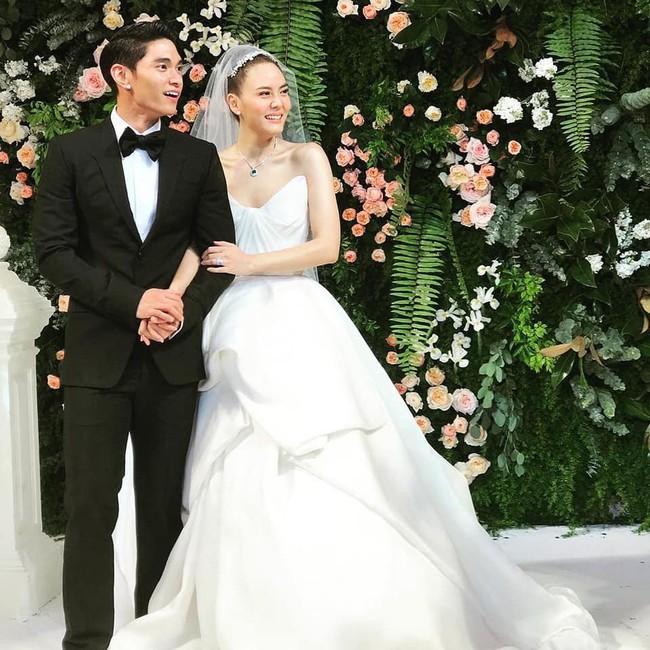 Choáng ngợp hôn lễ mỹ nhân thị phi nhất Thái Lan và chồng kém 10 tuổi, nhưng hoành tráng nhất là dàn siêu sao đến dự - Ảnh 3.