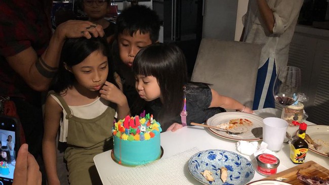 Chỉ là tiệc sinh nhật con gái Phạm Anh Khoa, Louis Nguyễn cũng tháp tùng Hà Tăng tới chúc mừng - Ảnh 2.