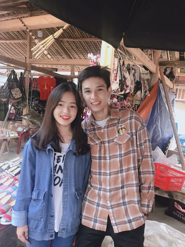 Em gái bán lê ở Hà Giang bất ngờ nổi tiếng mạng xã hội, phượt thủ nào đi ngang cũng muốn chụp ảnh chung - Ảnh 12.