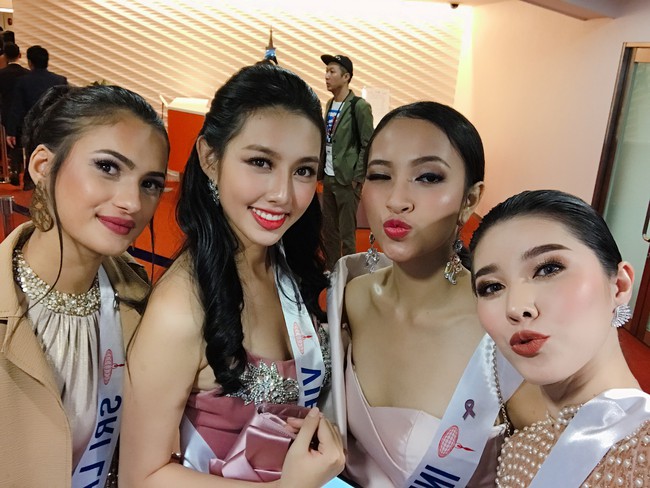 Nguyễn Thúc Thùy Tiên lọt top 10 chiếc váy dạ hội đẹp nhất tại họp báo khai mạc Miss International 2018 - Ảnh 4.