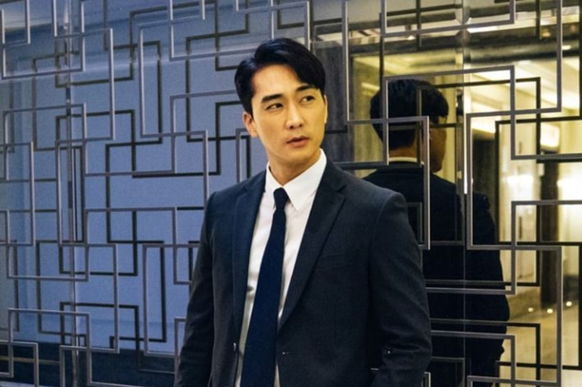 Hoảng hồn với những màn biến hóa xuất thần của Song Seung Hun: Một trong số đó xem xong cười không ngớt! - Ảnh 1.