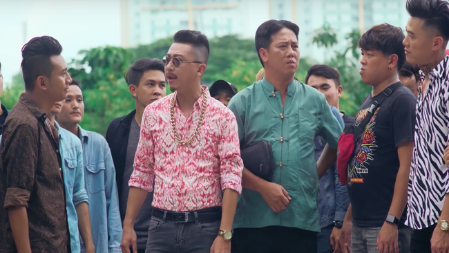 Trở lại sau ồn ào với Cát Phượng - An Nguy, Kiều Minh Tuấn đóng ngay vai đểu giả, thủ đoạn - Ảnh 10. Trở lại sau ồn ào với Cát Phượng - An Nguy, Kiều Minh Tuấn đóng ngay vai đểu giả, thủ đoạn - Ảnh 10.