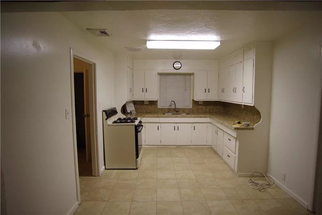 Ngôi nhà 150m² ai ngắm một lần cũng muốn ở ngay của chàng trai độc thân - Ảnh 13. Ngôi nhà 150m² ai ngắm một lần cũng muốn ở ngay của chàng trai độc thân - Ảnh 13.