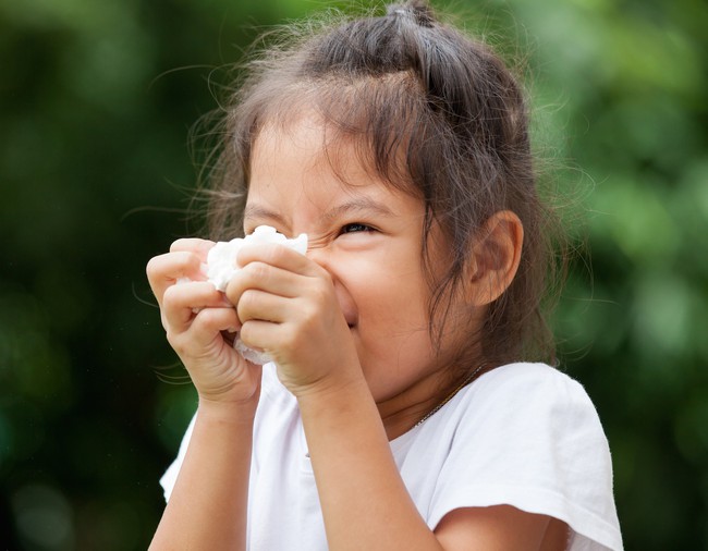 Loại thuốc cha mẹ rất hay dùng cho trẻ khi bị cảm cúm nhưng chuyên gia cảnh báo nguy cơ gây tử vong - Ảnh 2.