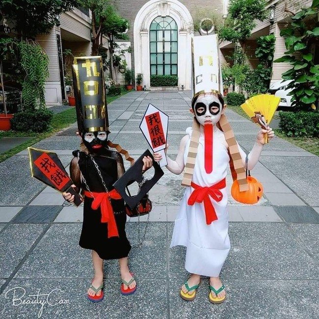 Đại chiến Halloween: Quên ma quỷ đi, giờ hóa trang thành đồ ăn vặt và trà sữa mới... đáng sợ - Ảnh 9.