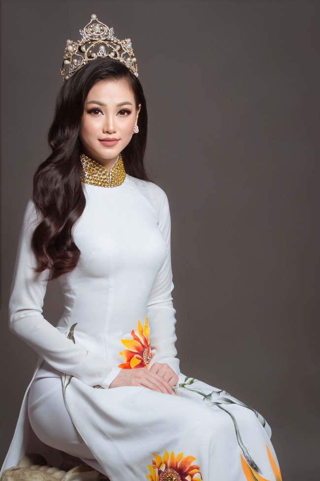Không phải Mâu Thủy, đây mới là nhan sắc đại diện Việt Nam thi Hoa hậu Trái đất 2018 - Ảnh 4.