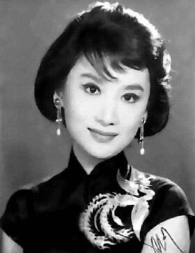 Điều trùng hợp lạ lùng khi nhà văn Kim Dung qua đời cùng ngày với người tình trong mộng là nữ minh tinh nổi tiếng - Ảnh 3.