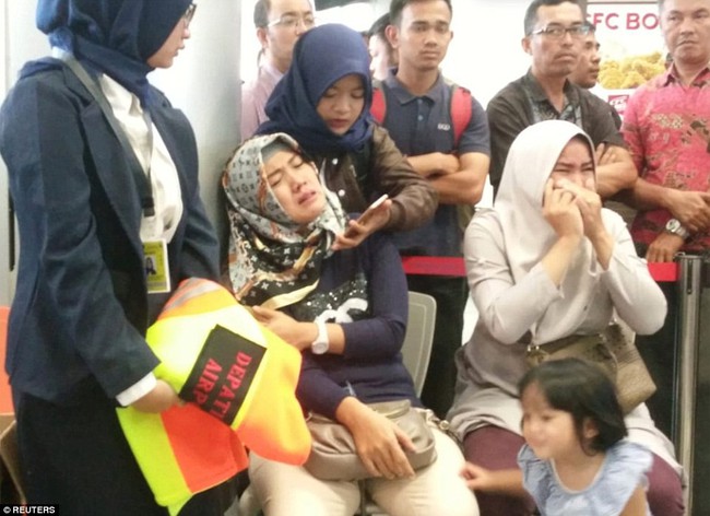 Thực hư về bức ảnh em bé sống sót trên chuyến bay tử thần Lion Air JT 610 được chia sẻ chóng mặt trên mạng - Ảnh 4.