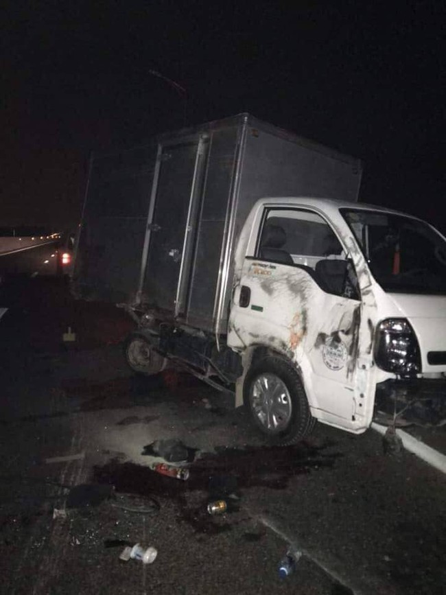 Tai nạn thảm khốc trên cao tốc Quảng Ninh - Hải Phòng, 2 người chết tại chỗ, 3 người nhập viện - Ảnh 4.