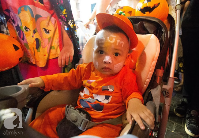 Đến Halloween mới biết, hóa ra các mẹ bỉm cũng toàn chuyên gia hóa trang chẳng phải dạng vừa đâu - Ảnh 14.